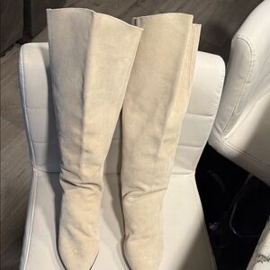 Elegant Cream Knee-High Women's Boots